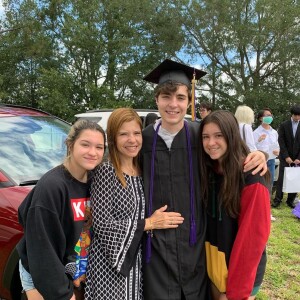 Rose Miriam também pede o reconhecimento da relação com Gugu Liberato