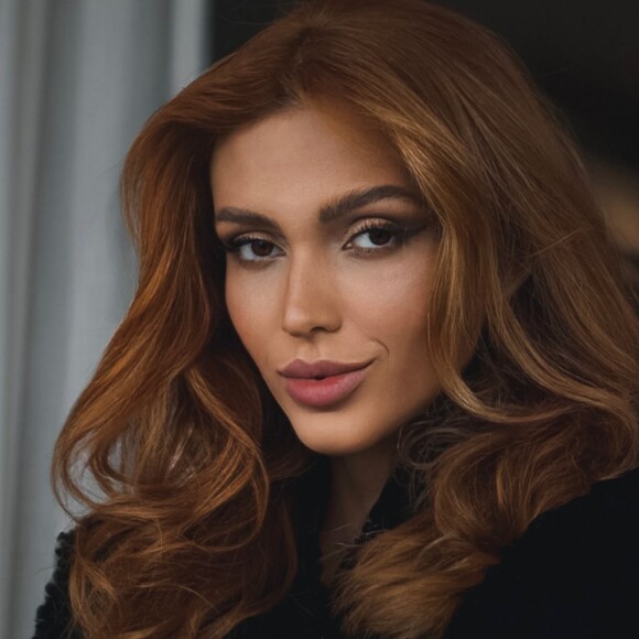 A influenciadora Fernanda Campos afirma ter ficado com o atleta em um apartamento de luxo em São Paulo. Revelação foi feita para a colunista Fábia Oliveira, do Metrópoles