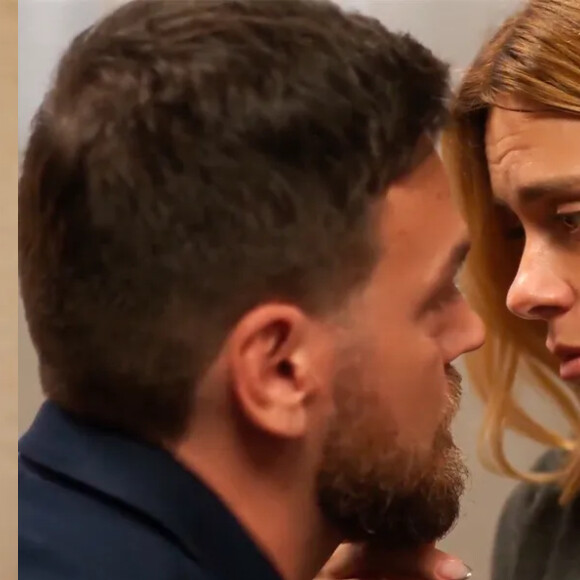 Em 'Vai na Fé', Lumiar (Carolina Dieckmann) pergunta para Theo (Emílio Dantas) se é verdade que ele abusou sexualmente de Grazi (Lorena Lima)