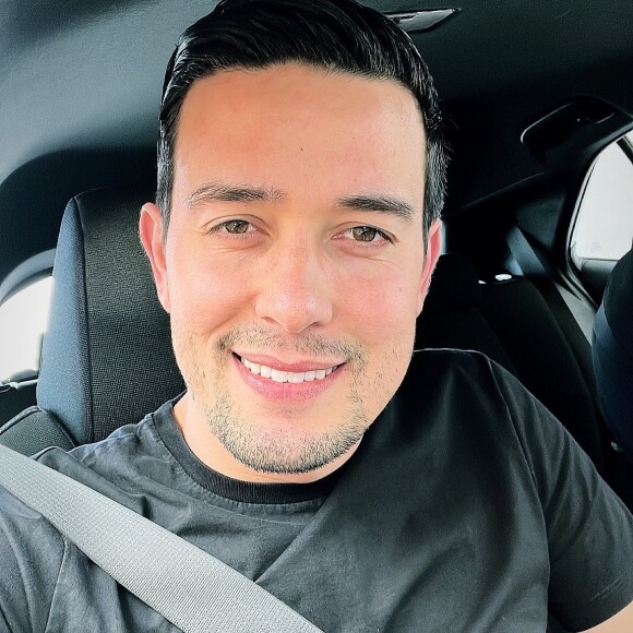 Thiago Salvático trabalha como chef de cozinha.