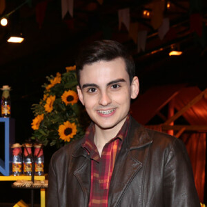 Dudu Camargo pode aparecer em 'A Fazenda 15'