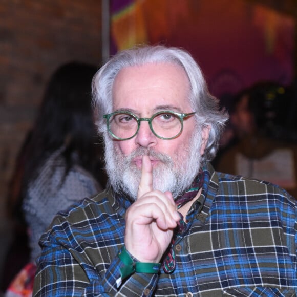 Dudu Camargo já teria assistido três vezes uma peça de teatro estrelada por Leão Lobo, que segue em cartaz em teatro de SP