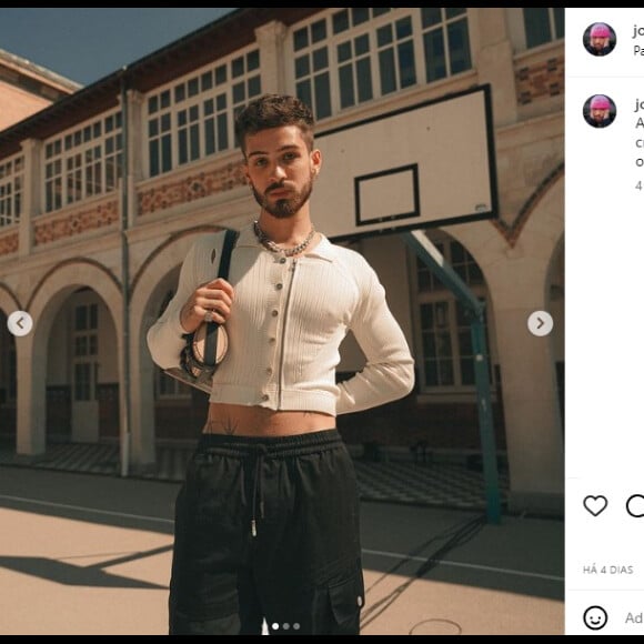 O reboliço começou quando João Guilherme publicou uma foto sua em uma viagem usando um cropped.