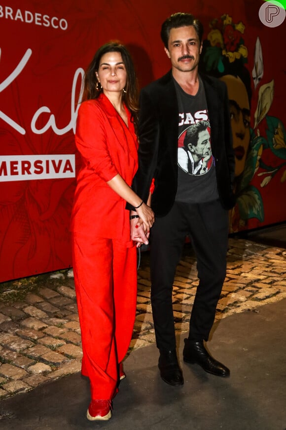Emanuelle Araújo posou com o marido, o modelo Gabriel Diniz