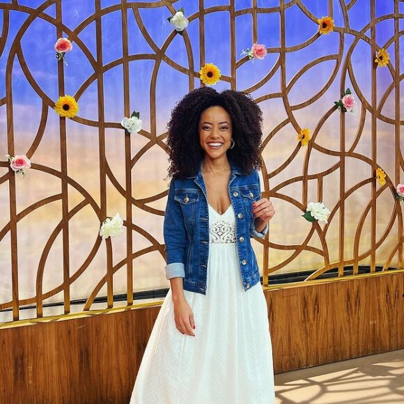 Valéria Almeida ficou um tempo afastada da Globo para fazer uma cirurgia.