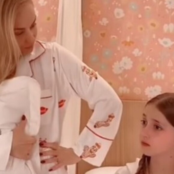 Angélica e a filha, Eva, divertiram a web com vídeo divertido