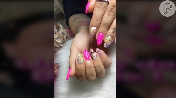 Essas unhas decoradas da Barbie com item inusitado de infância serão seu desejo para ir ao cinema ver o filme!