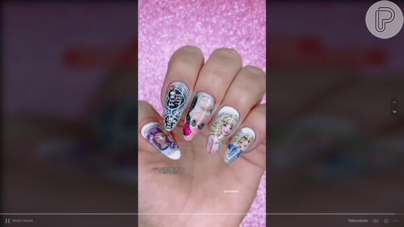 Essas unhas decoradas da Barbie com item inusitado de infância serão seu desejo para ir ao cinema ver o filme!