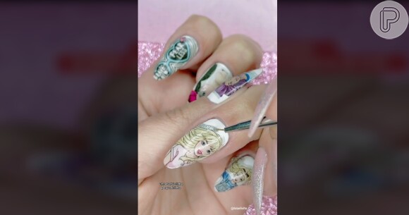 Essas unhas decoradas da Barbie com item inusitado de infância serão seu desejo para ir ao cinema ver o filme!