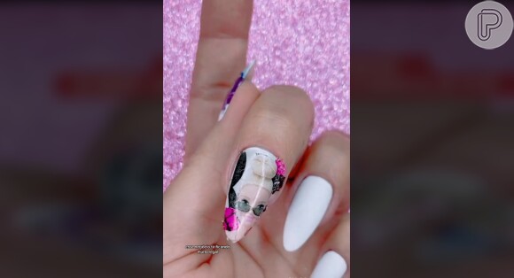 Barbie no cinema, Barbie nas unhas inspiradas nela #barbie #barbienails  #unhasdabarbie #barbie #rosa 