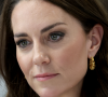 Kate Middleton planeja vingança contra Meghan Markle: 'Tirar as luvas e jogar sujo'