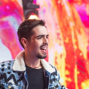 Em uma entrevista ao Poddelas, João Guilherme revelou ter ficado aliviado com a saída do pai