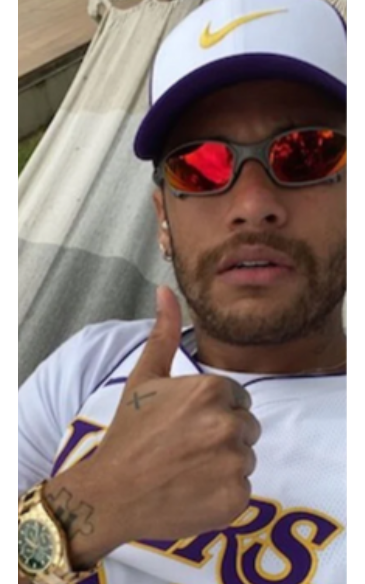 foto-rel-gio-de-neymar-pode-custar-de-150-mil-a-300-mil-francos-su-os