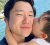Pyong Lee é detonado pela web por ignorar filho doente para curtir festa