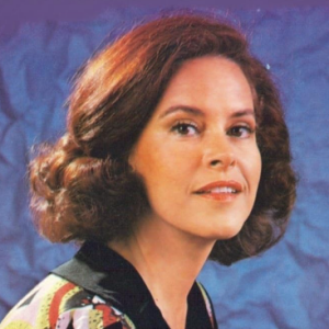 Da novela 'Elas por Elas' original Maria Helena Dias interpretou a personagem Carmem. Ela morreu aos 91 anos.