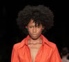 Alfaiataria descolada e em tons vibrantes: essa tendência apareceu em vários looks da marca de moda da Marina Ruy Barbosa, a Ginger