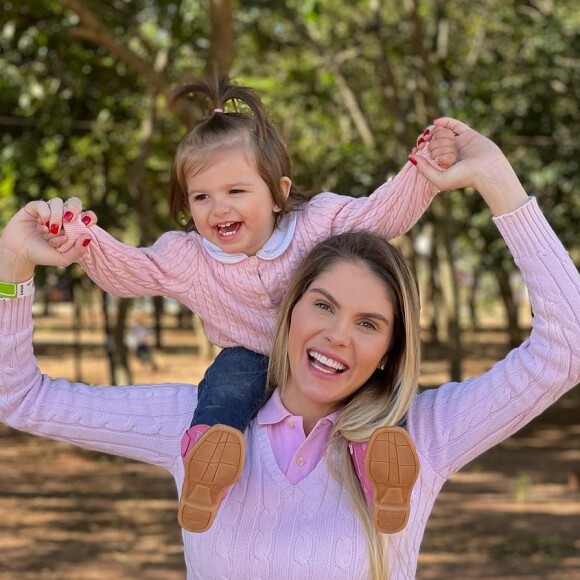 Filha de Bárbara Evans tem pouco mais de 1 ano