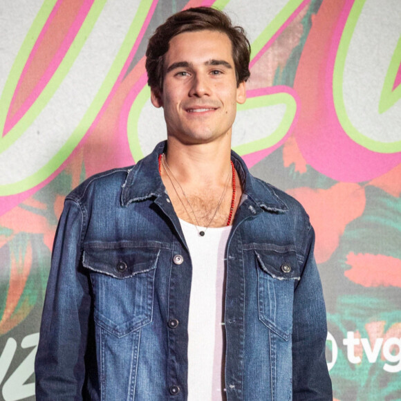 Ator da novela 'Fuzuê', Nicolas Prattes tem apelido excêntrico dado pela mãe