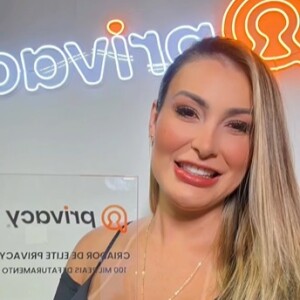 Andressa Urach conseguiu R$ 100 mil em apenas oito dias em seu perfil adulto