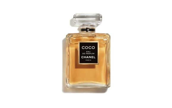 Perfume COCO, da Chanel, se tornou um verdadeiro clássico após ser lançado nos anos 1980 e chamar atenção pela seu aroma intenso inconfundível
