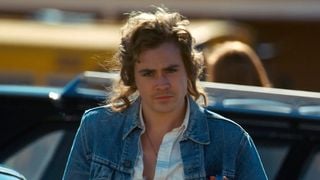 Golpe bizarro envolvendo a série 'Stranger Things' faz mulher perder fortuna e terminar casamento. Aos detalhes!