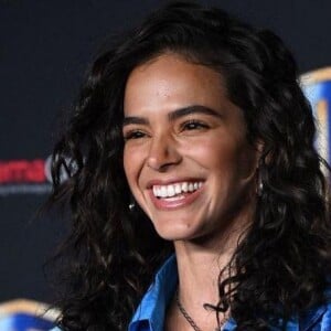 Bruna Marquezine interpretará Jenny Kord no filme 'Besouro Azul' e conta com seus admiradores brasileiros para fazer o filme ser um sucesso no cinema