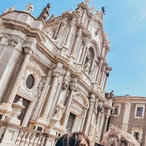 Marcos Mion compartilha fotos das férias ao lado da esposa na Itália em seu Instagram