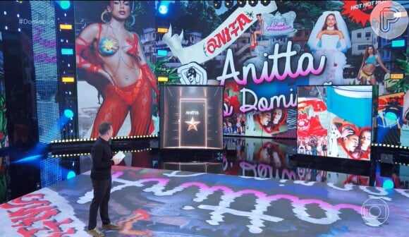 Anitta trocou de roupa no palco do programa
