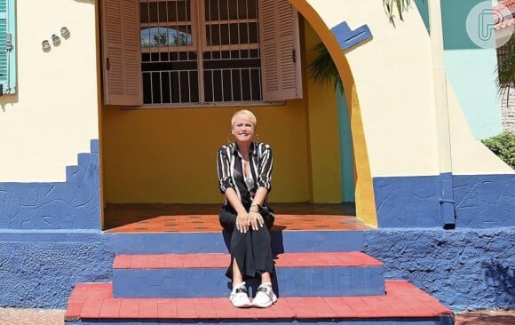 Xuxa vende mansão em Miami para rapper e fatura fortuna de centena de milhões