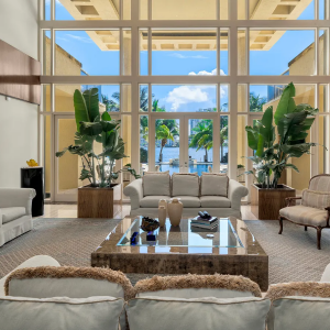 Xuxa vendeu sua mansão em Miami por R$ 175 milhões