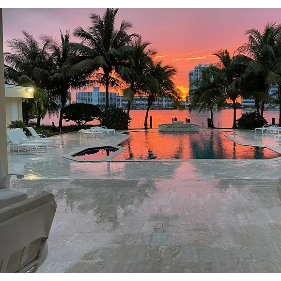 Mansão da Xuxa em Miami está localizada próxima às casas de Jennifer Lopez, Diddy e Shaquille O'Neal