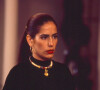 Raquel (Gloria Pires) vende as ações pelo dobro do passo e provoca a queda de Virgílio (Raul Cortez) da empresa na novela 'Mulheres de Areia'
