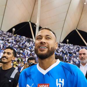 Neymar, apesar de diversas críticas, decidiu jogar no Al-Hilal que fica na Arábia Saudita