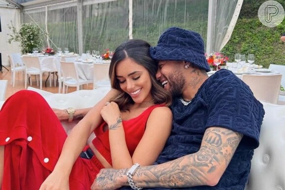 Neymar namora Bruna Biancardi que está grávida da sua primeira filha que se chamará Mavie