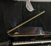 Piano de Freddie Mercury é um Yamaha G2 e foi comprado no Japão em 1975