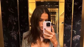Bruna Marquezine aposta em tendência polêmica para o The Town e divide opiniões com look de quase R$ 36 mil