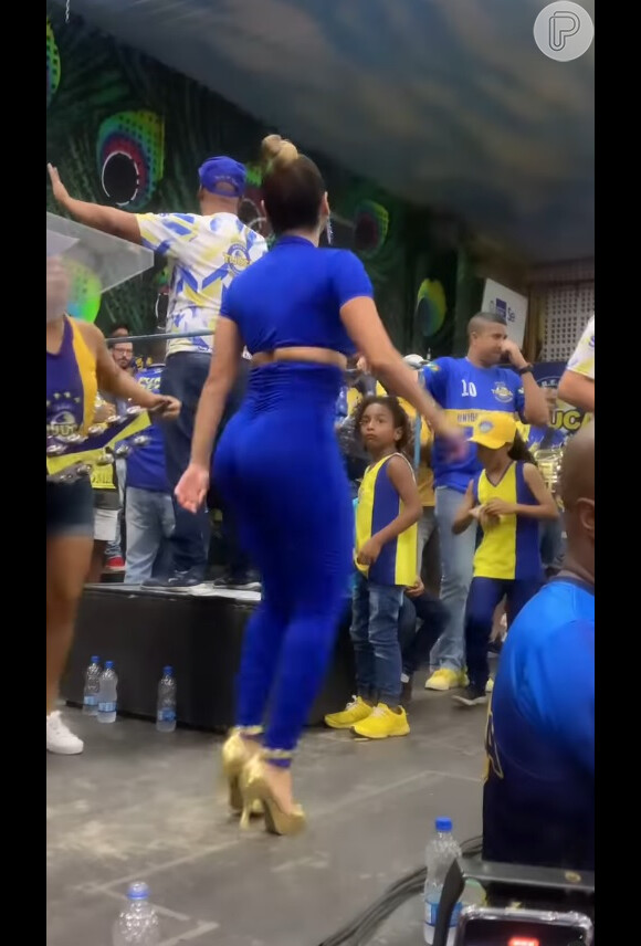 Lexa puxou a atenção em noite de samba na Unidos da Tijuca em 21 de setembro de 2023