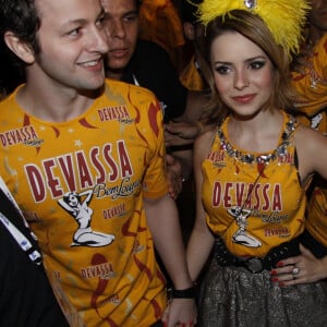 Sandy e Lucas Lima em foto de 2011 no camarote de uma cervejaria no carnaval do Rio