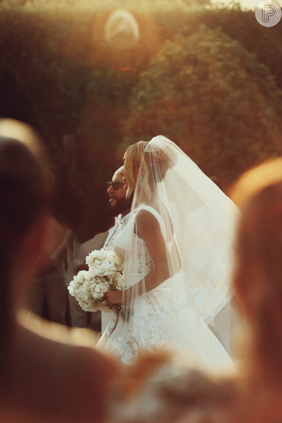 Tatiane Barbieri se diz apaixonada por seu casamento: 'Sempre sonhei em me casar com o grande amor da minha vida. E agora esse momento chegou!'