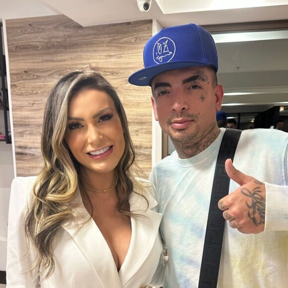 Andressa Urach encontrou MC Guimê nos bastidores nesta quarta-feira (27)