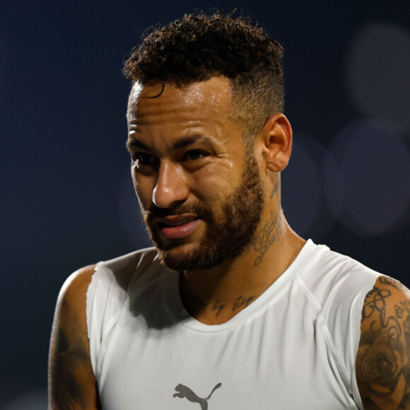Neymar está sendo chamado de 'ex-jogador' devido a atuações no Al-Hilal