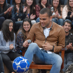 Daniel Alves viu seu advogado Cristóbal Martell deixar o caso