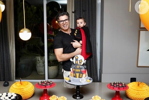 Luca, filho de Claudia Raia, faz mesversário e o tema foi Halloween