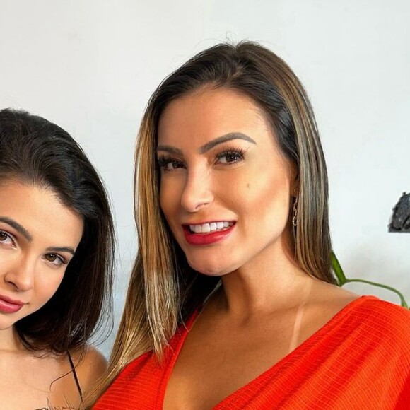 Vídeo pornô de Andressa Urach com Natasha Naturista está disponível no Privacy