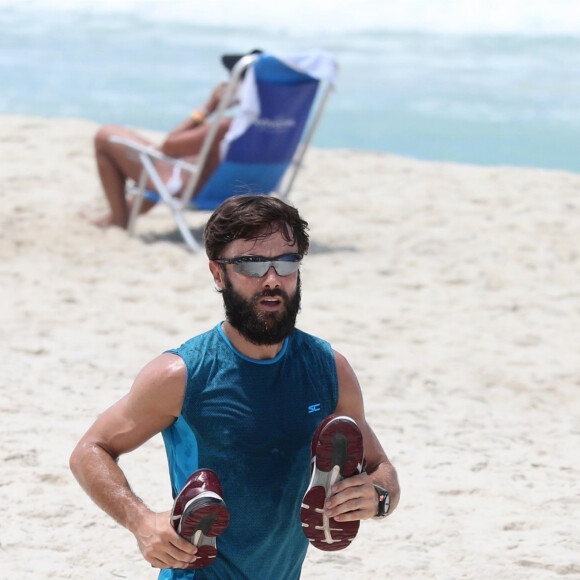 Kayky Brito se recupera de acidente em casa com a família