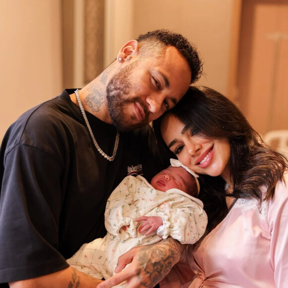 Neymar voou (literalmente) para ver a filha que nasceu enquanto ele estava na Arábia Saudita