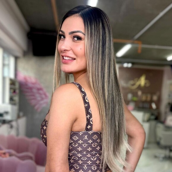 Andressa Urach grava na tarde desta segunda-feira (23) em Porto Alegre seu próximo conteúdo erótico para as plataformas adultas