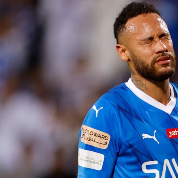 Neymar está se recuperando de uma lesão no joelho