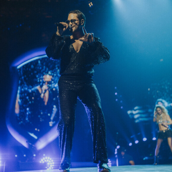 Christopher Von Uckermann, integrante do RBD, criou looks especiais para a turnê 'Soy Rebelde Tour' já que é vegano