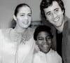 Fernando Almeida, ainda criança em Livre para Voar, com Carla Camurati e Tony Ramos. O ator faleceu em 2004, vítima de uma briga no Rio de Janeiro